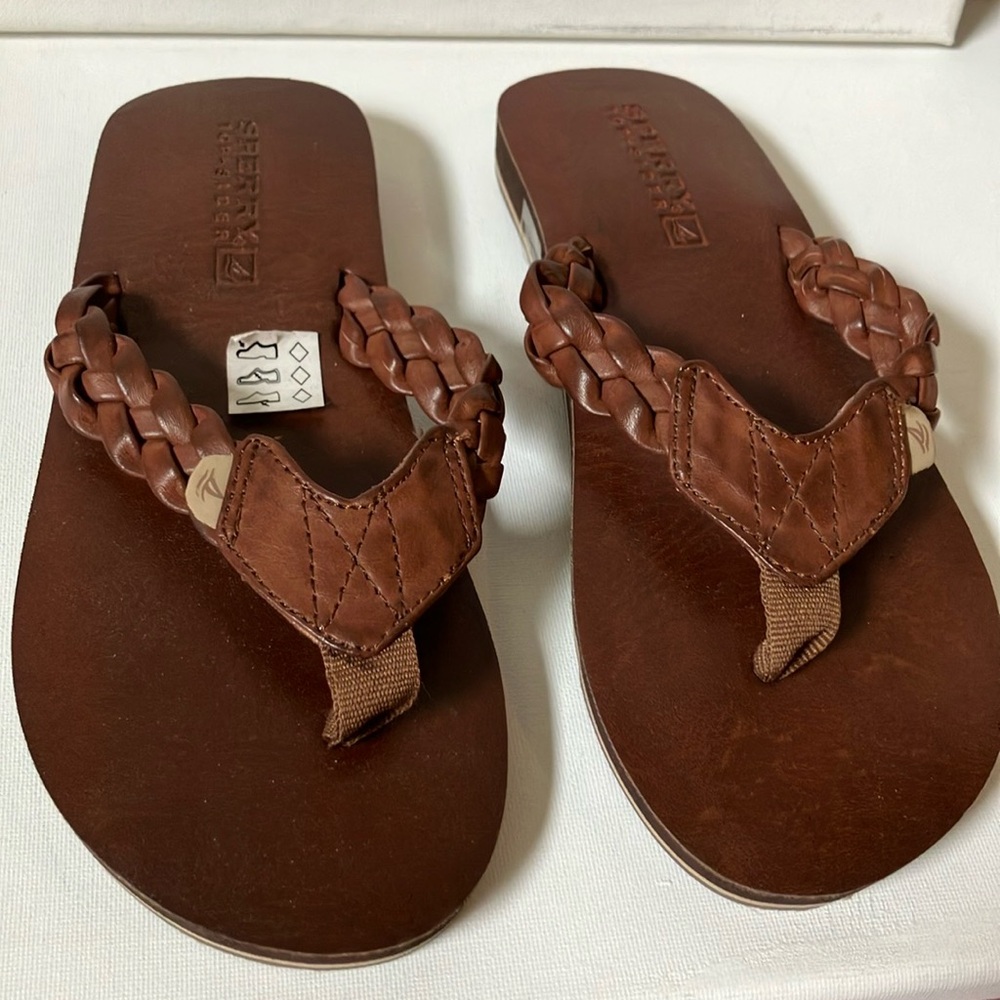 ⛵️.SPERRY YOUTH SIZE 3 TOPSAIL CASUAL BROWN FLIP FLOPS